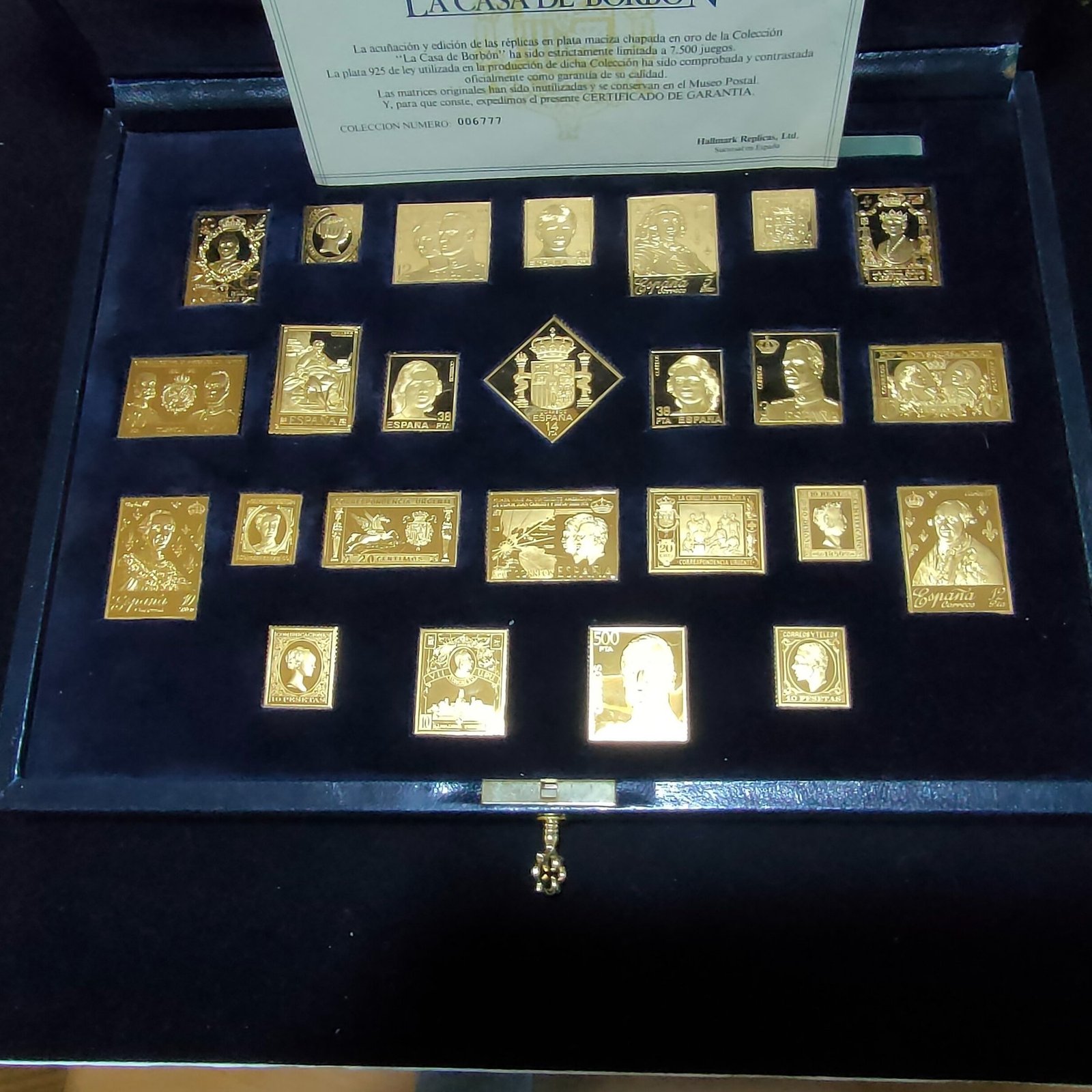España. Juan Carlos I (1975-2014). 25 Silver Stamps La Casa de Borbón - 500,00 gr. Ag (.925) chapada en oro
